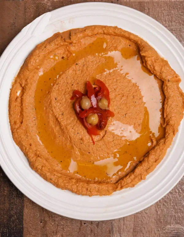 Red pepper hummus